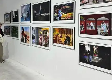 祖忠人摄影艺术展，记录岁月的艺术留声