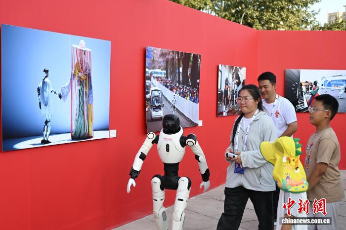 北京摄影周2026启幕 多元主题汇聚海内外创作精品