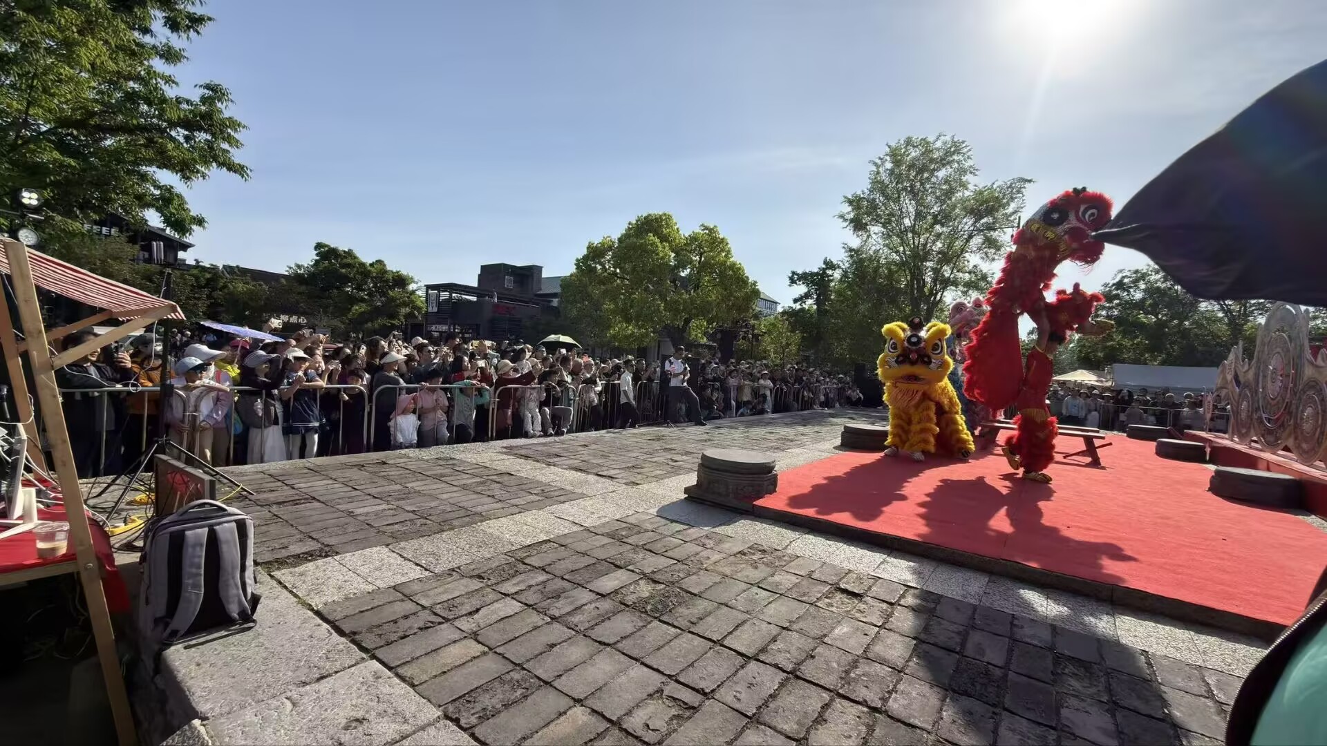 童声清唱《万疆》感染全场，这场五一民俗集市游园会打造沉浸式文化体验